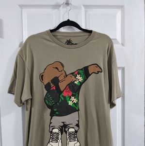 🆕 Graphic T-shirt Sz.(L) by V🌴BES